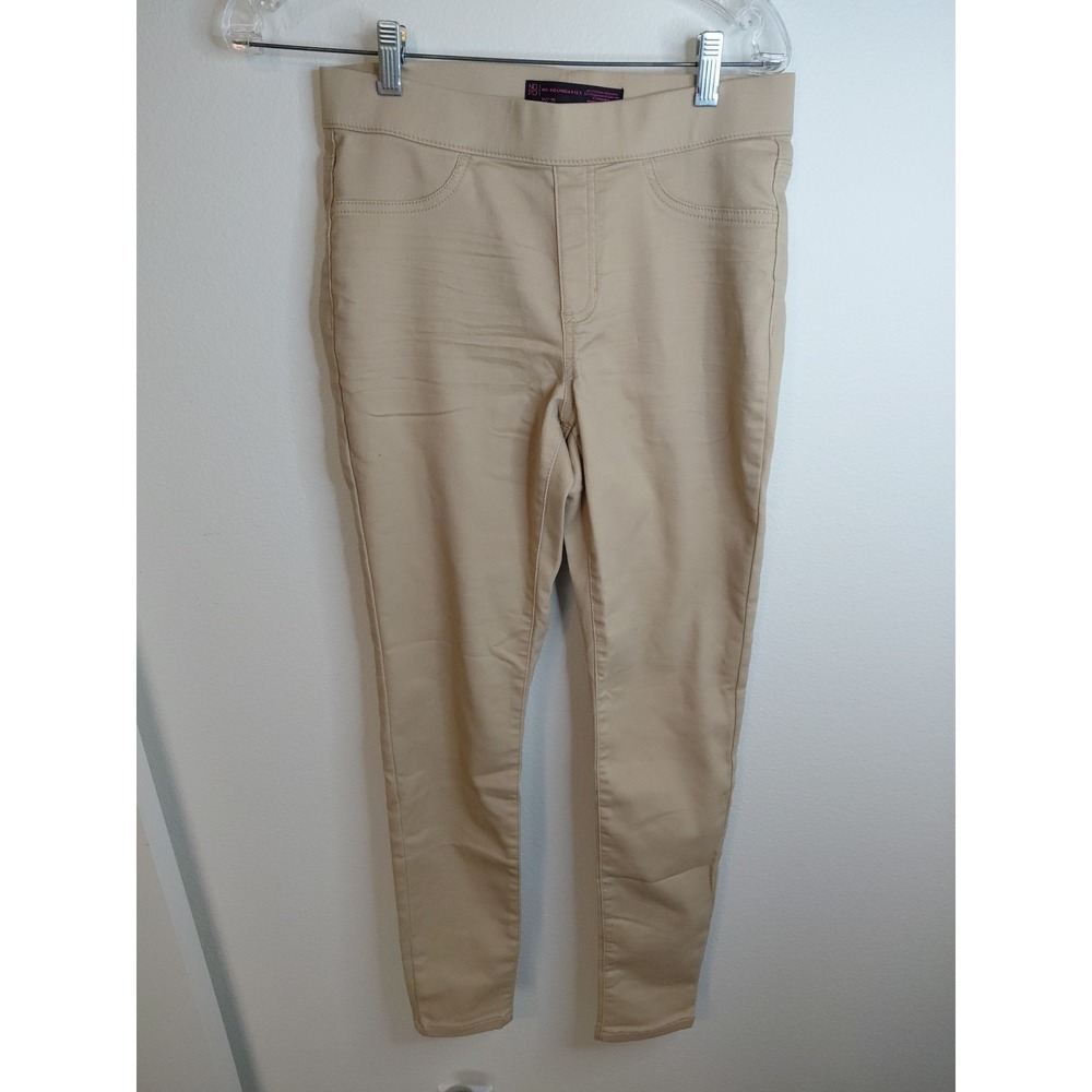 No boundaries khaki stretchy‎ pull on pants size  Medium Boho Casual